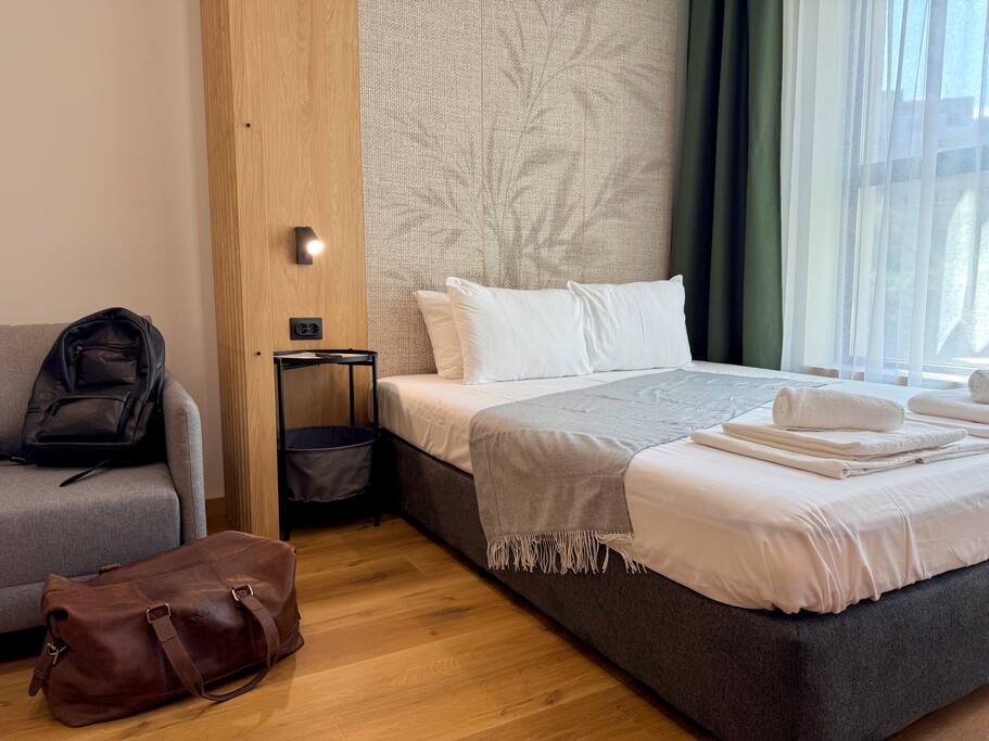 Cosher Aviva | Studio by Metro