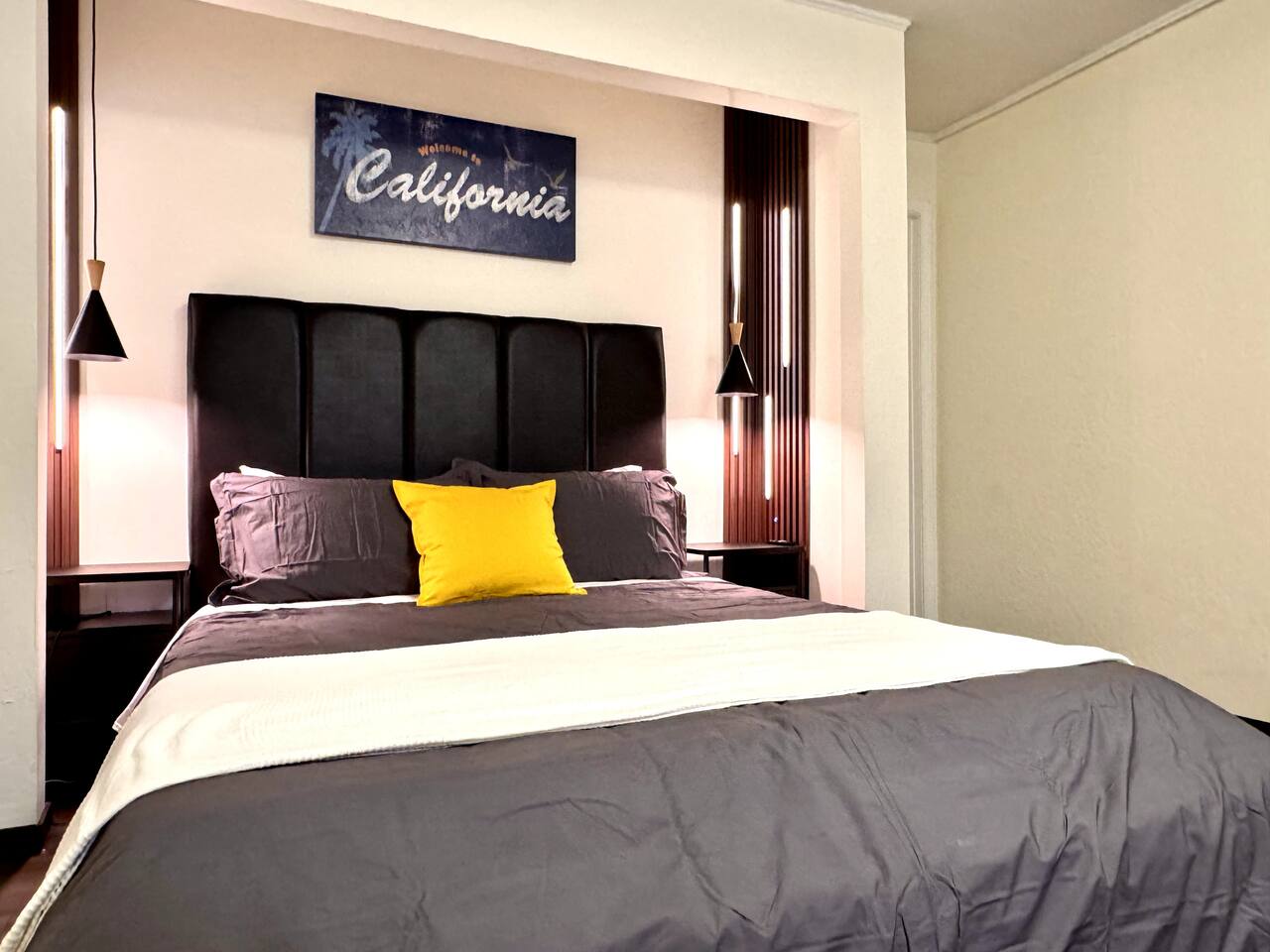 Studio/1BA | Prime Location | Renewed 2025 |