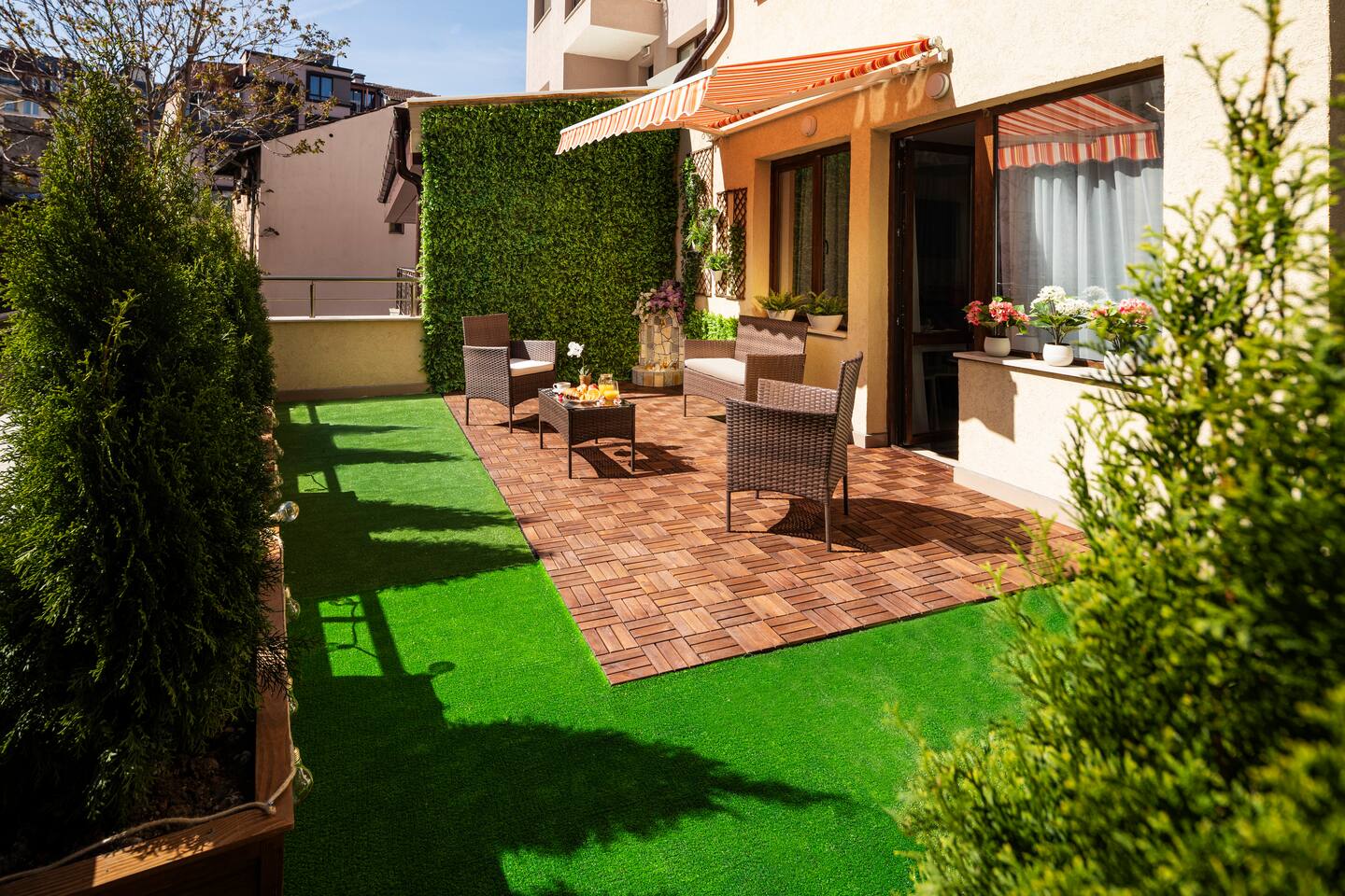 Free Parking On Premises Huge Terrace