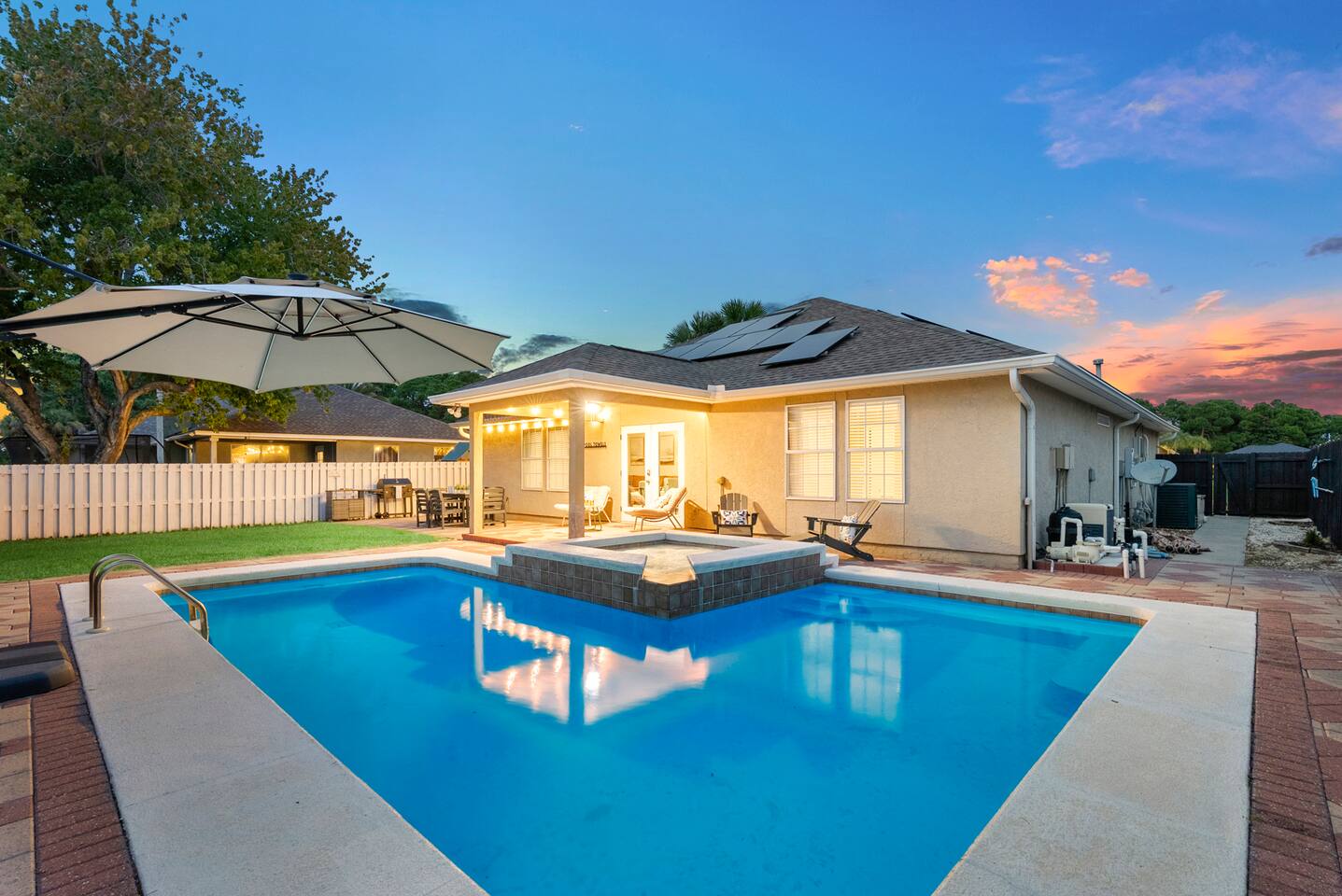 NEW The Flip Flop Fortress- Heated Pool, Game Room