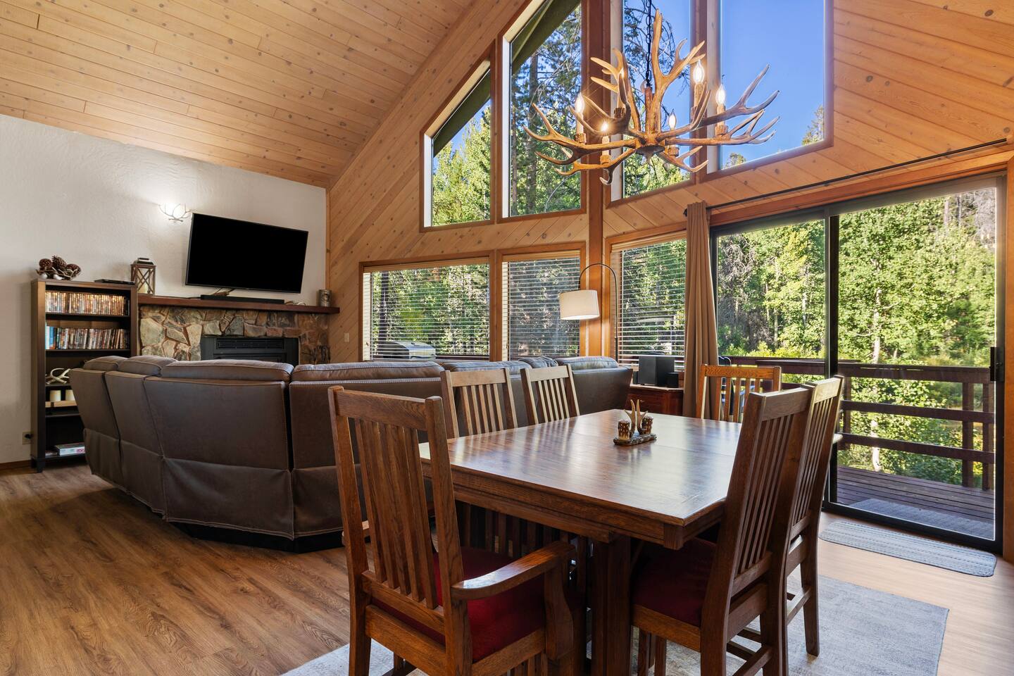 Little Meadow Cabin | Rustic Chic Escape