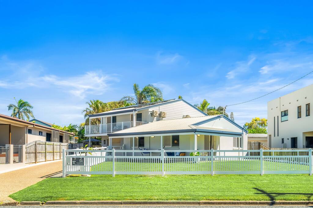 Unit 2 (Barry) Beachside Mackay