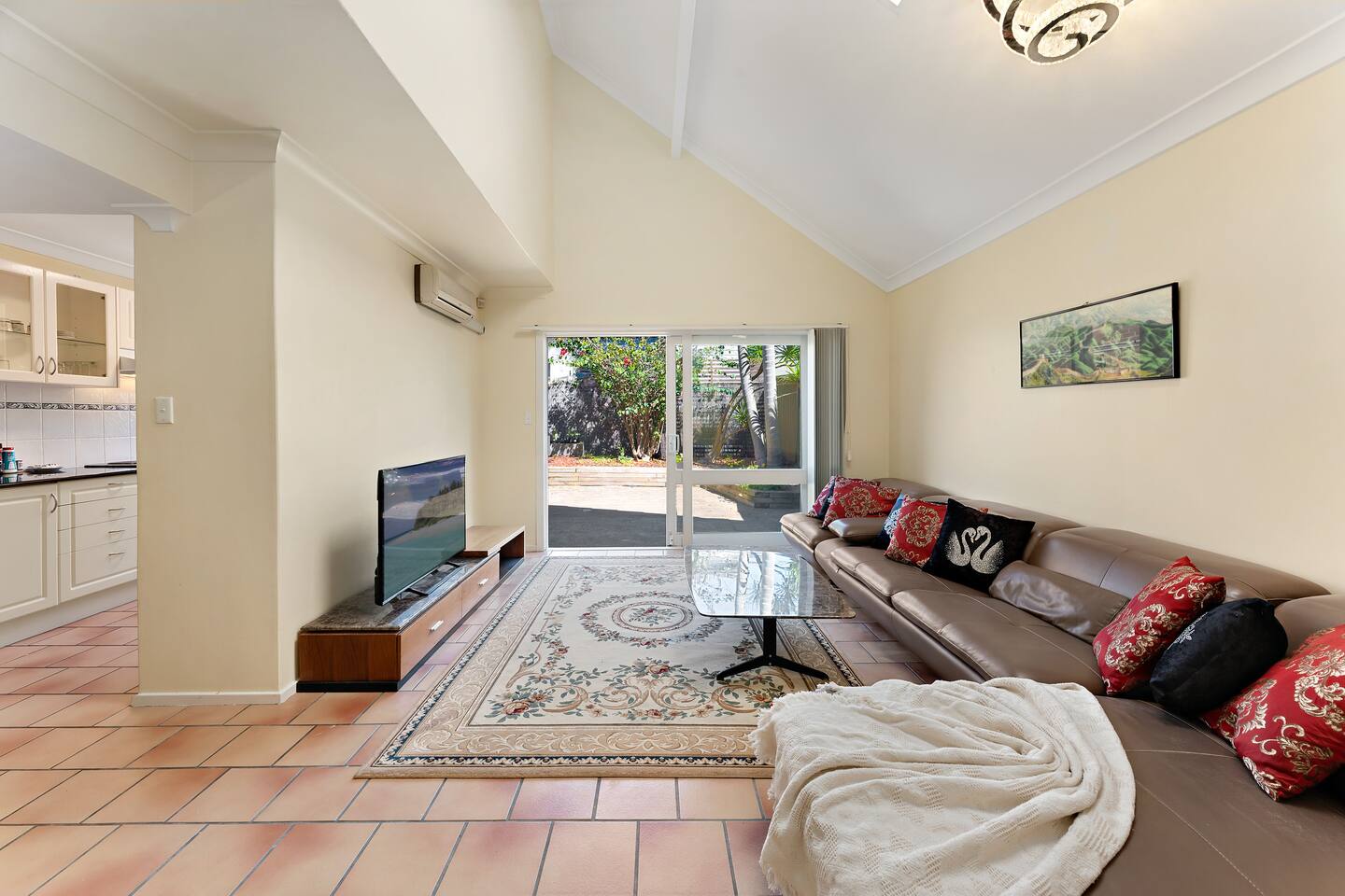 North Shore Spacious 2BR Home in Cremorne
