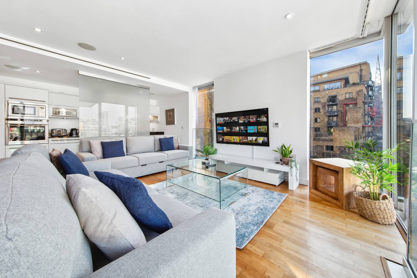 Skyline Views | Residence | Central Location