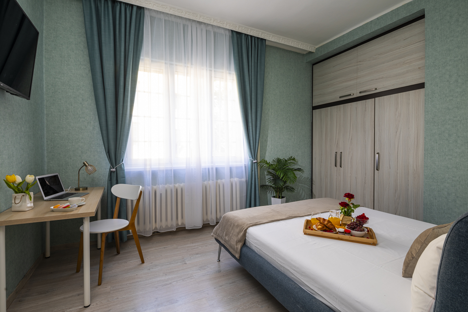 Free Parkingand Relax