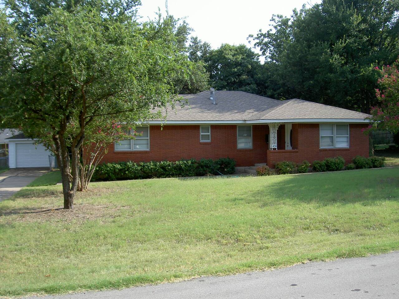 3BD/2BA, King Bed, Dedicated Workspace, Pets Ok