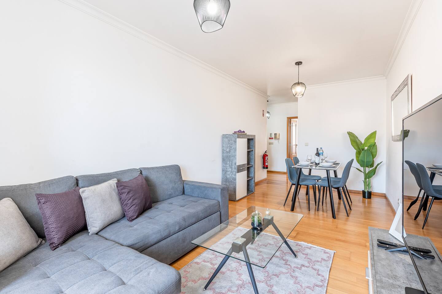 Amethyst Scape Caniço Madeira by GRM