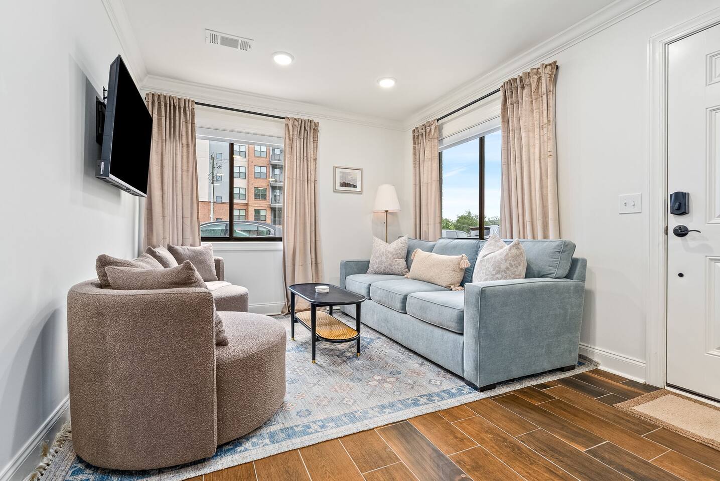 The Pearl Off Magnolia | Steps from AU Campus