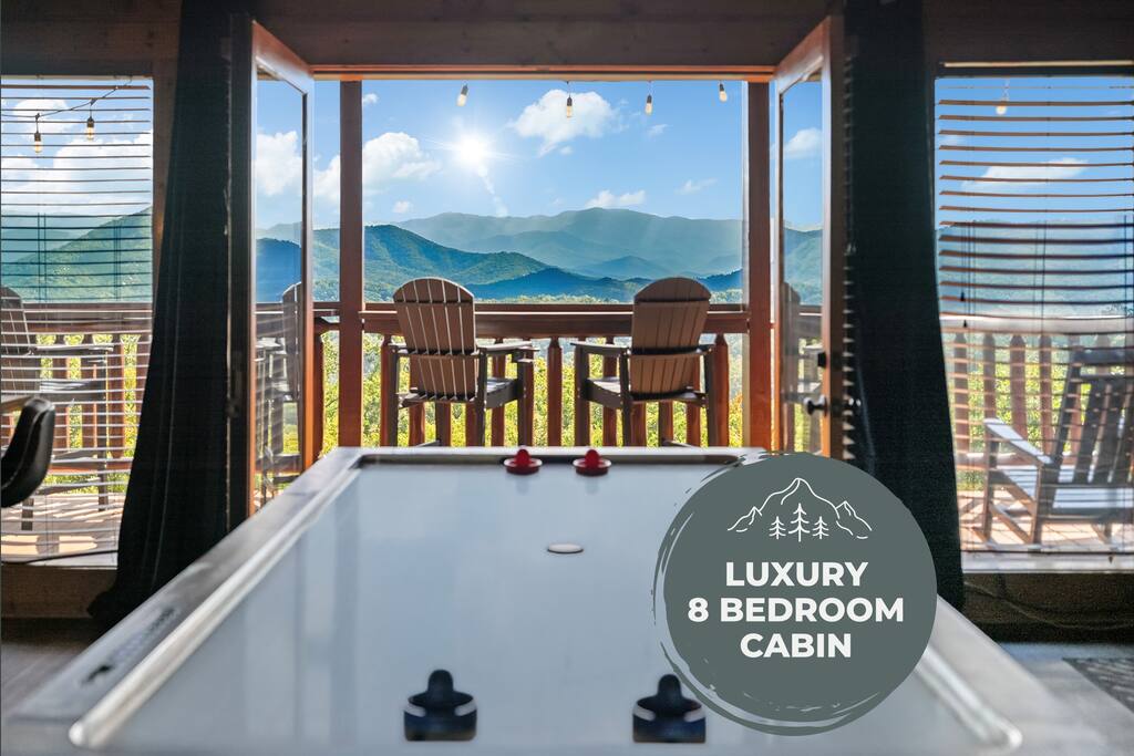 Luxury-8BR-Lodge-Game Room-Theater-MountainViews