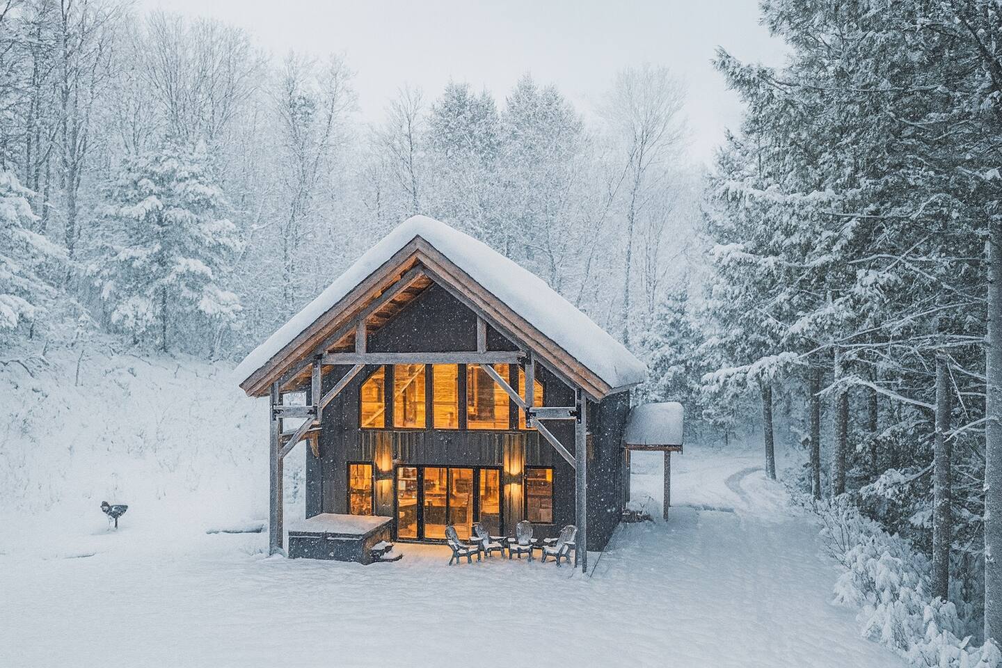 Mountain Views, Hot Tub, Trails, Waterfront