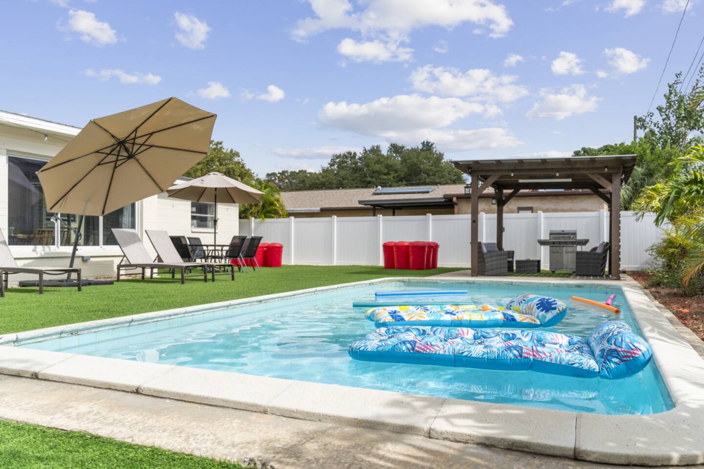 St Pete Heated Pool Home Oasis <10 min to downtown