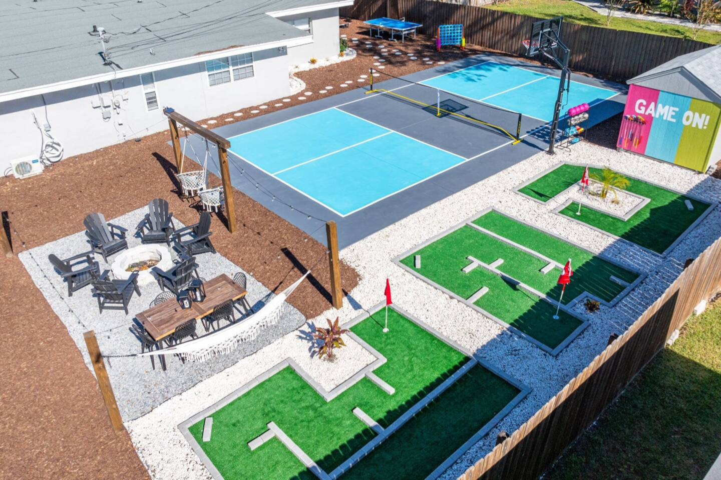 Pickleball Fun! Heated Pool, Mini Golf & Games