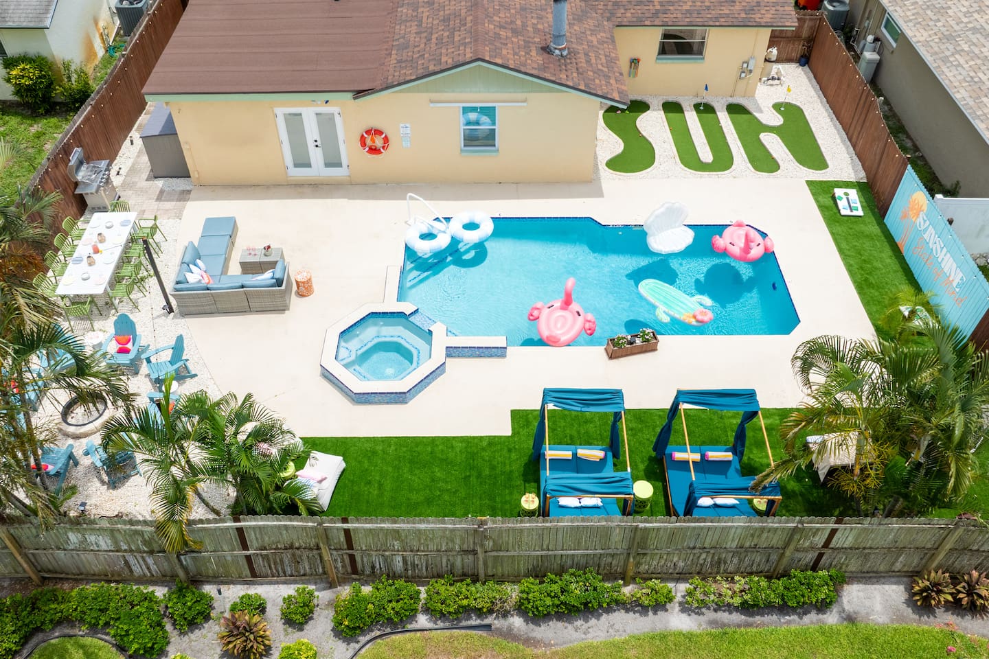 St Pete Sun! Heated Pool+Mini Golf+Games