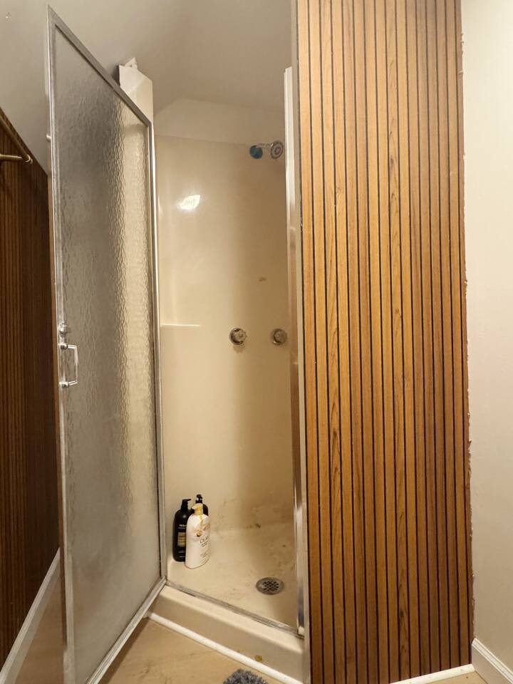 Princeton Suite 6 | QUEEN 2BR/2BA