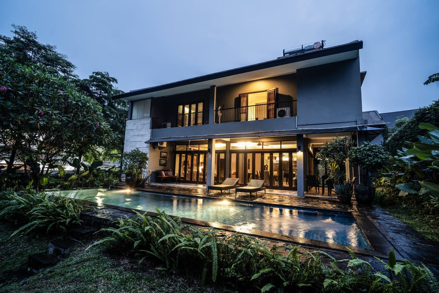 South Jakarta Modern Asian Design Paradise