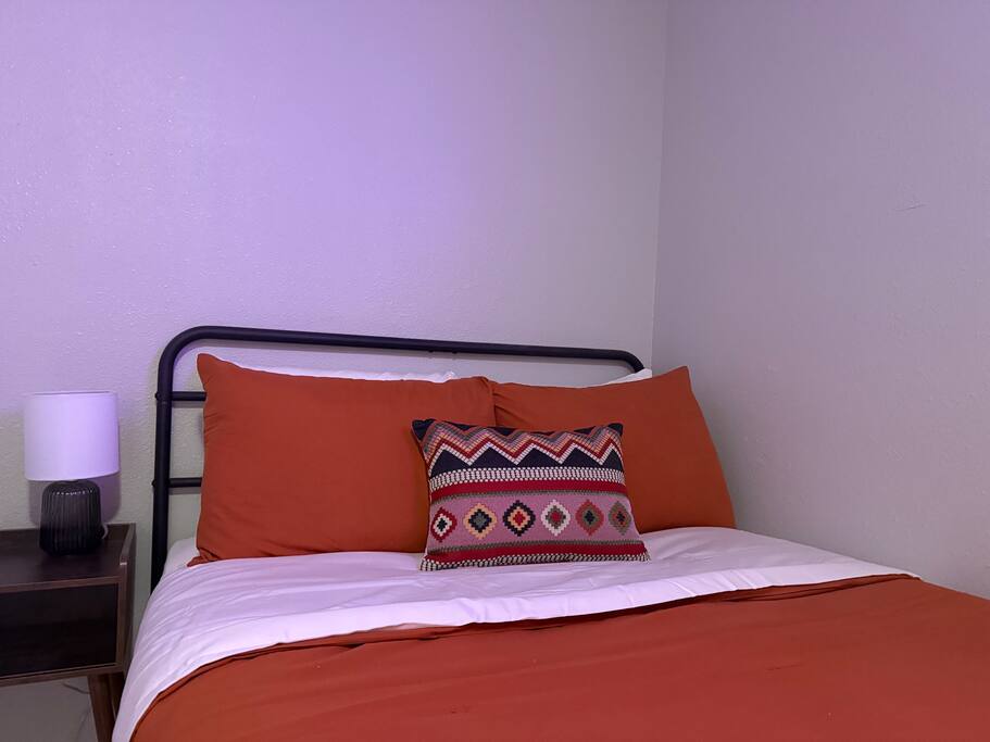 Sunny Studio | Small & Cozy