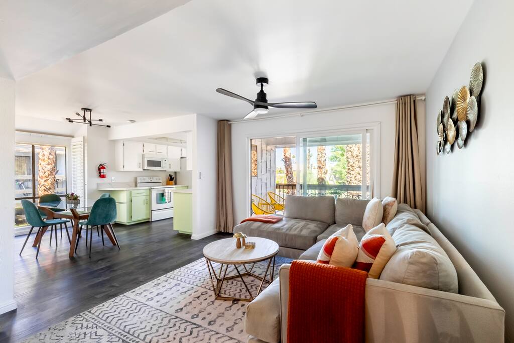 Palm Canyon Retreat, 2bd 2ba with Pool and Patio