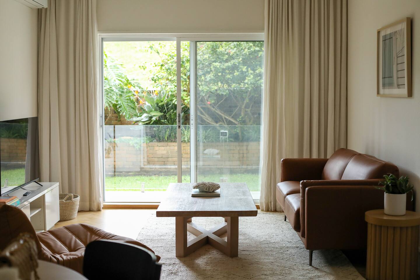 NEW Garden Apartment Retreat in North Bondi w. A/C - Apartment