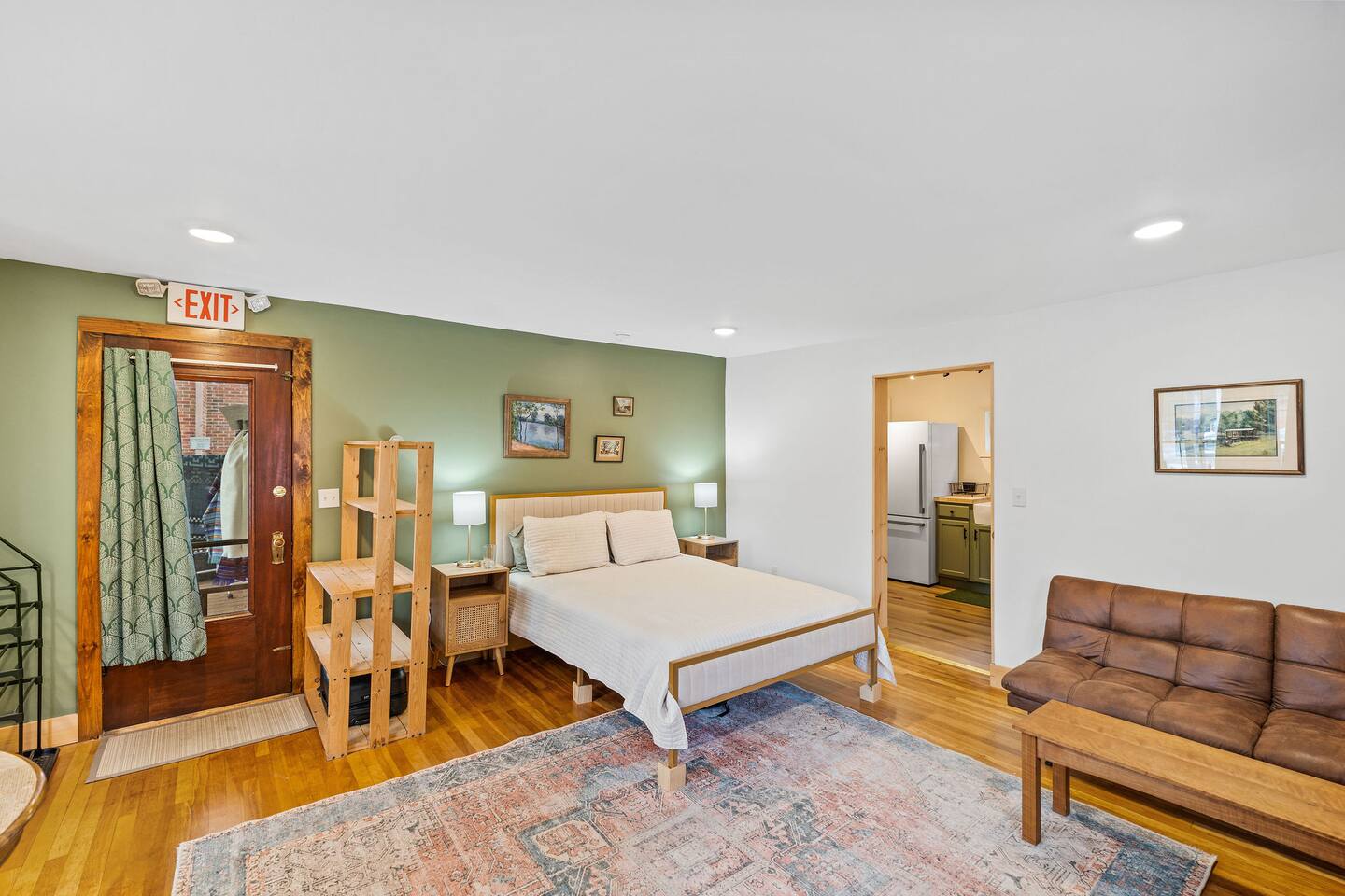 Charming 1 Bedroom on Main St.