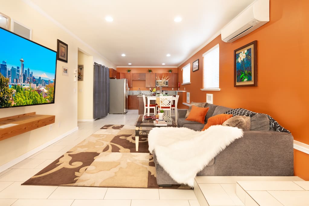 2 bedroom 1 bath Seattle Guest Suite !