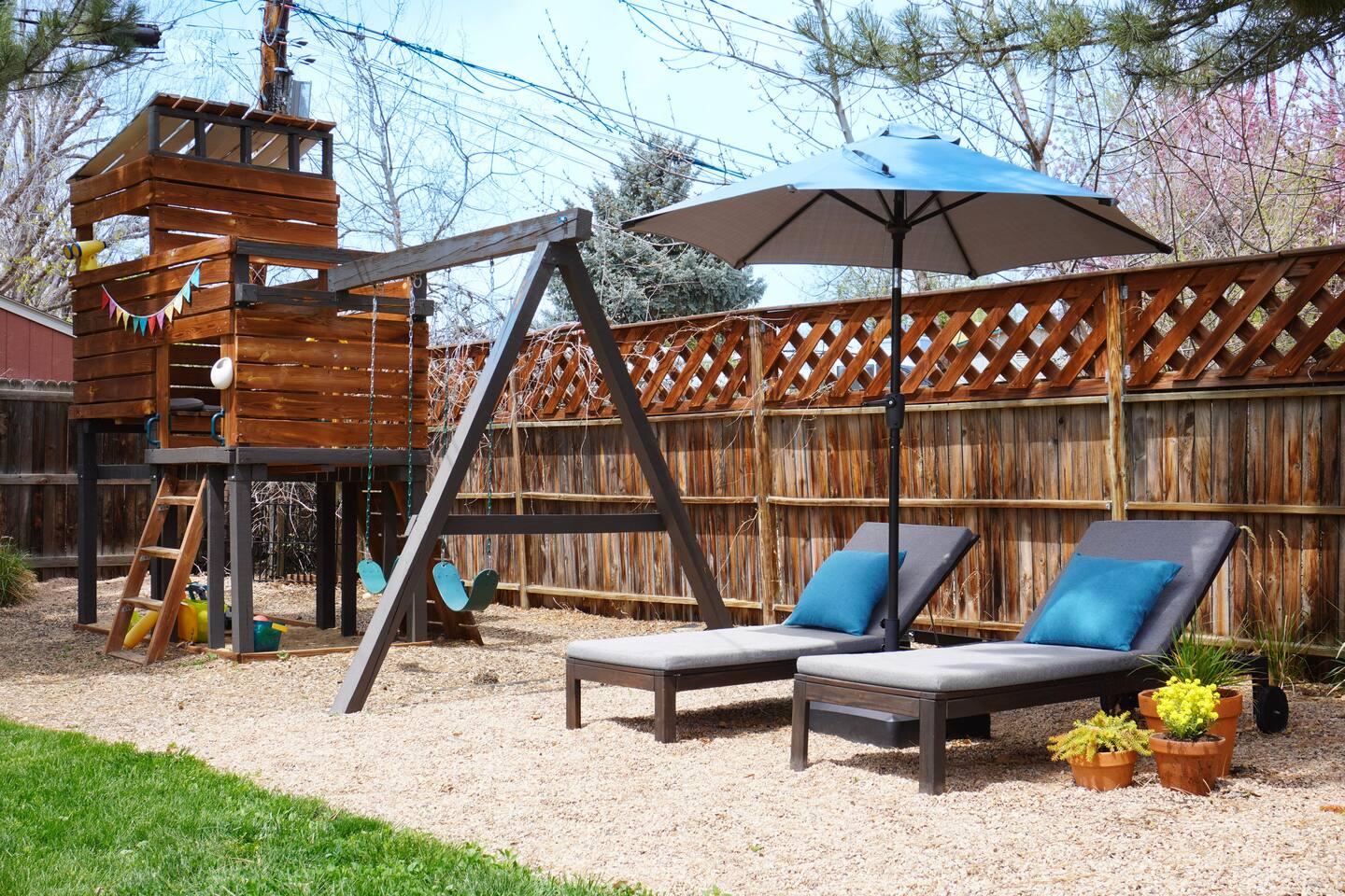 Arvada 4bd Retreat • Fire Pit + Walk to Olde Town