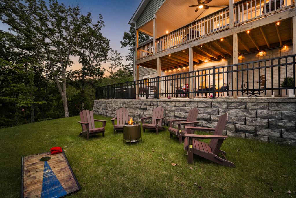 The Apple Mountain House