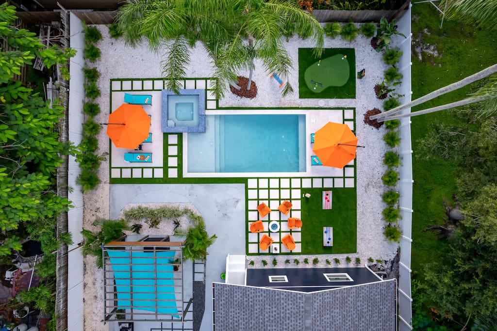 Villa Tessa, 4BR, 12 PPL, Pool/Spa, Mini Golf