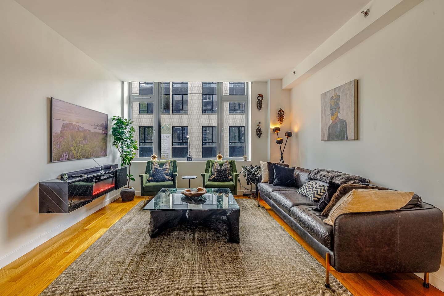 Modern Brooklyn Retreat: Private Suite Near Subway
