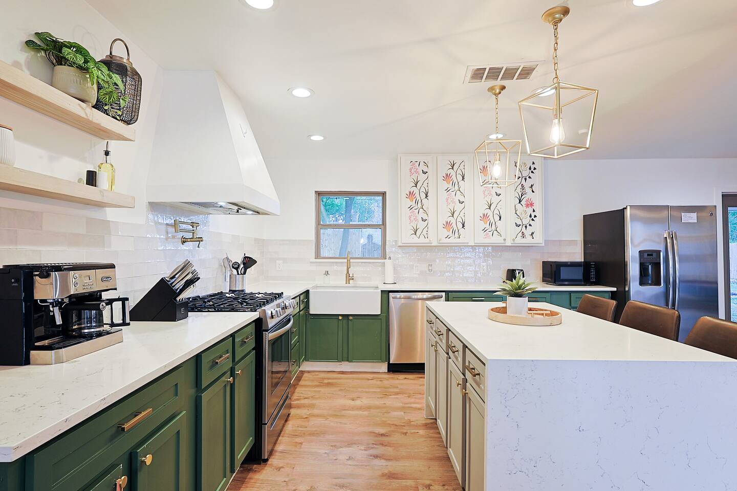 4BR Central Dallas Home w/Cozy Firepit & Game Loft