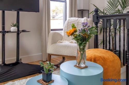 Sunny 2BR/2BA | Quick Brooklyn–Manhattan Link - Holiday Home