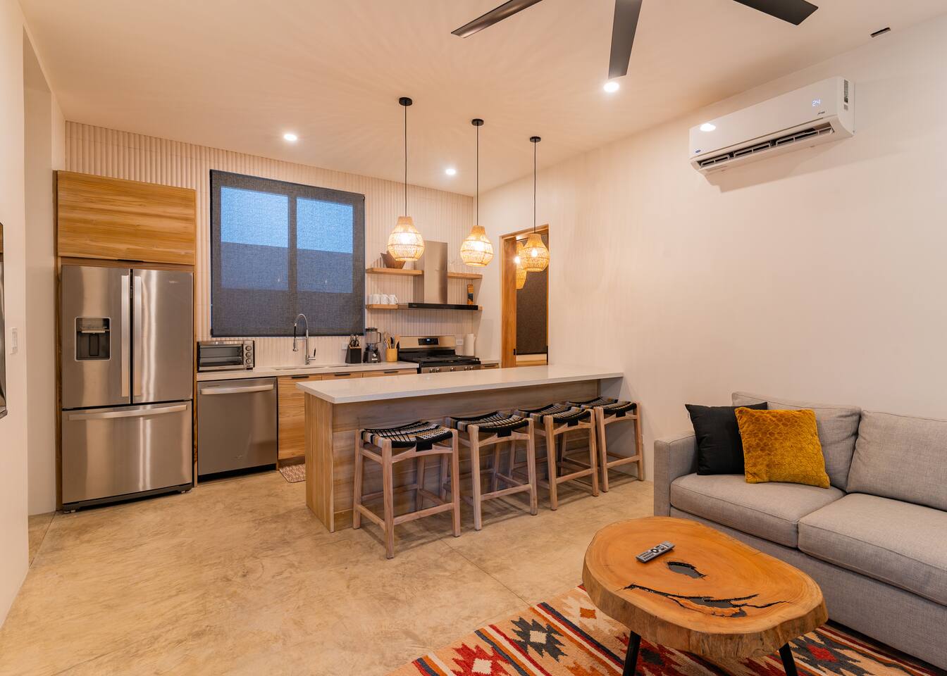 Modern 2BR/1BA – Walk 2 Beach, Sleeps 6