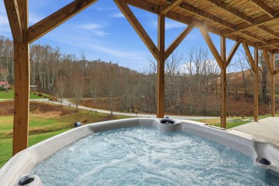 Last Minute Deals! ~Fire Pit, Hot Tub,  on Creek! photo 4