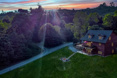 Last Minute Deals! ~Fire Pit, Hot Tub,  on Creek! photo 5