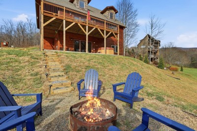 Last Minute Deals! ~Fire Pit, Hot Tub,  on Creek! photo 9