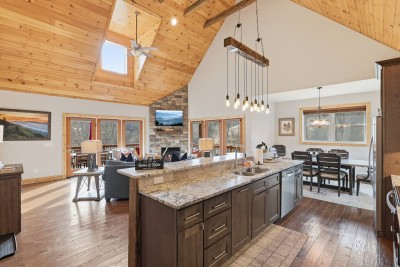 Last Minute Deals! ~Fire Pit, Hot Tub,  on Creek! photo 11