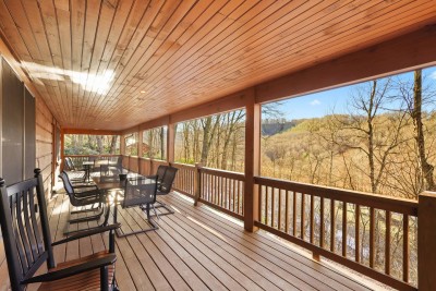 Deal on Elk Laurel -5BR Log Cabin Hot Tub~Fire Pit photo 3