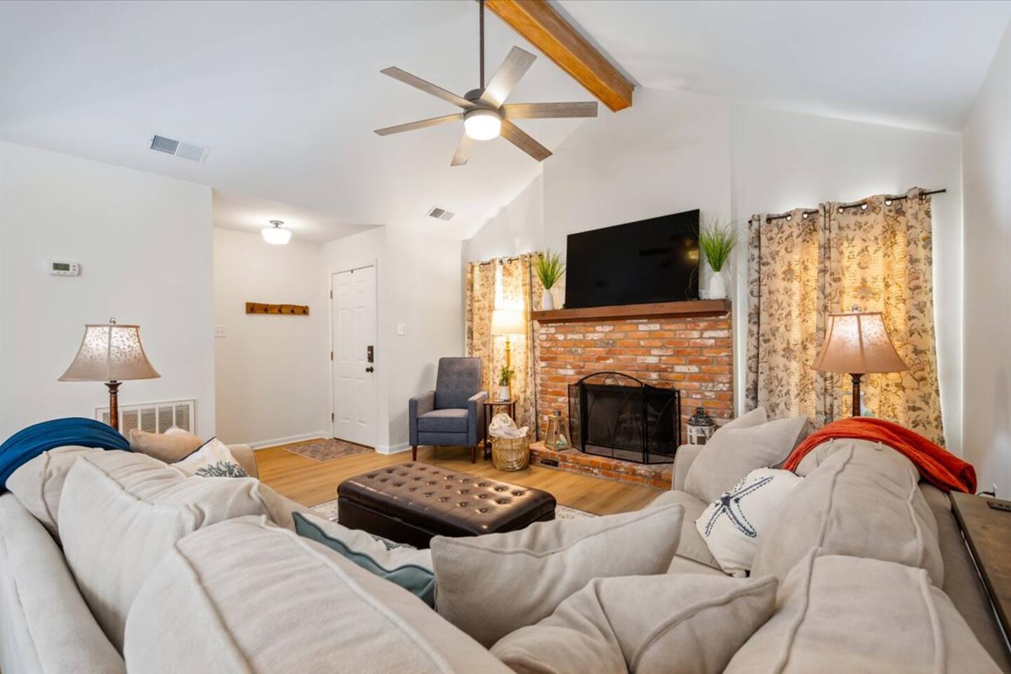 3BR Pet Friendly Southside Savannah - Quiet