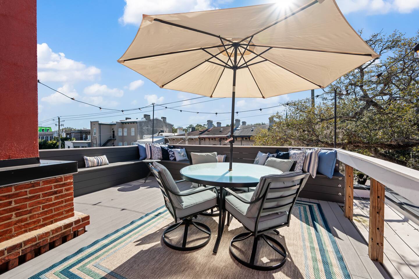 Top of York-Rooftop Patio+3 Bathrooms+Movie Room