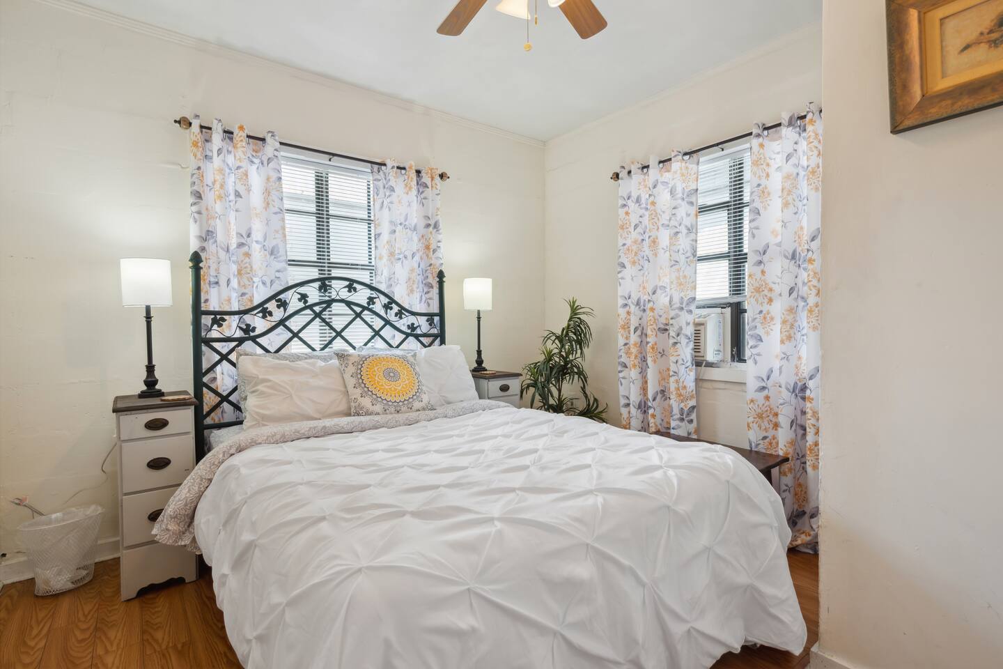 2BR Historic & Walkable Duplex near Forsyth Park