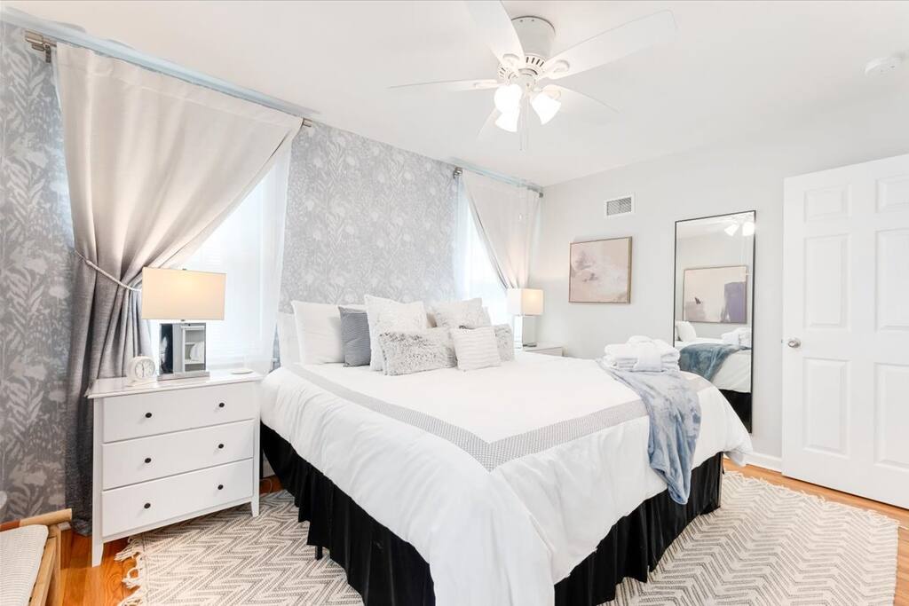 The Happy Hideaway-Lake Mayer Southside Savannah