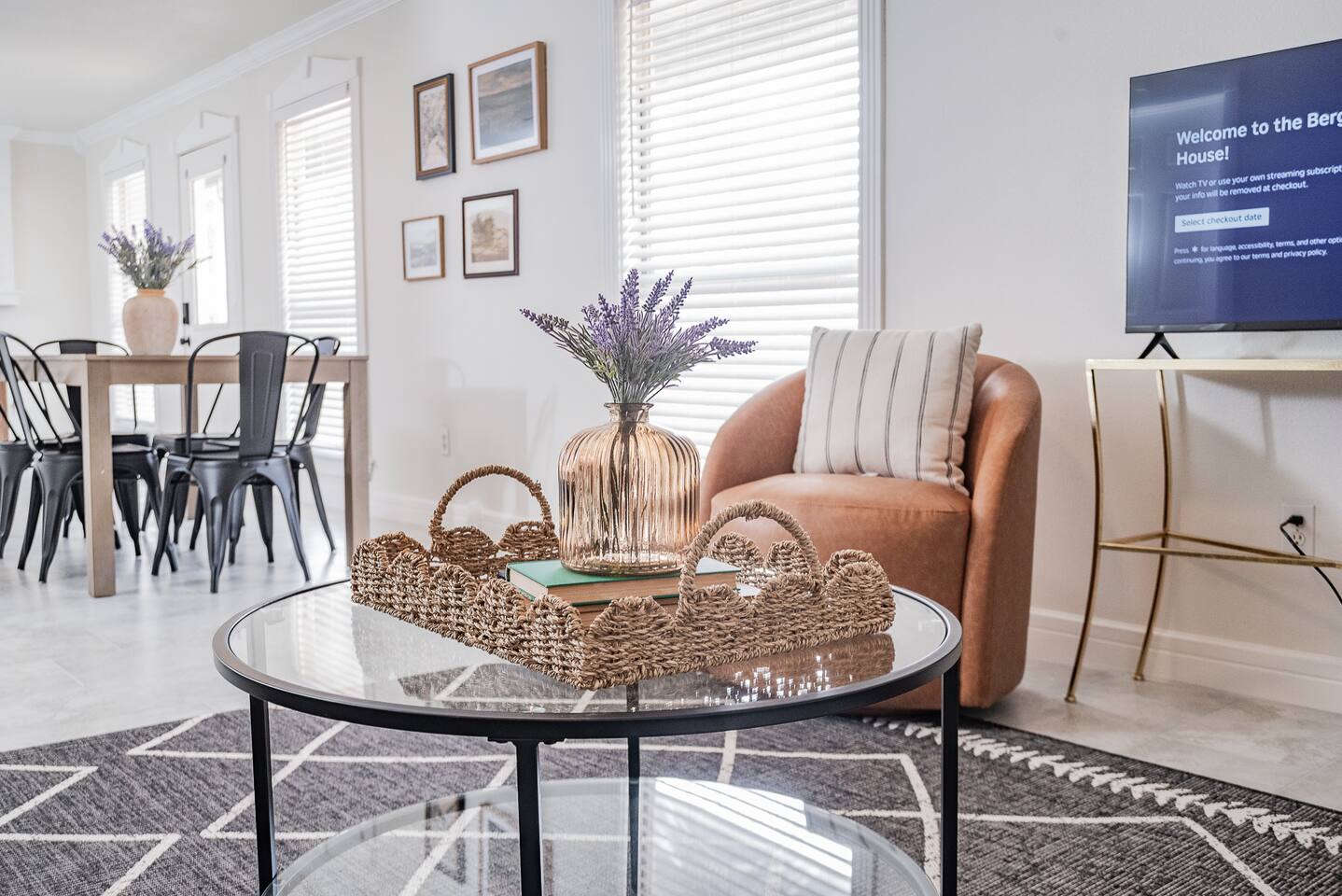 Country Home | King | Ottine Springs | Firepit