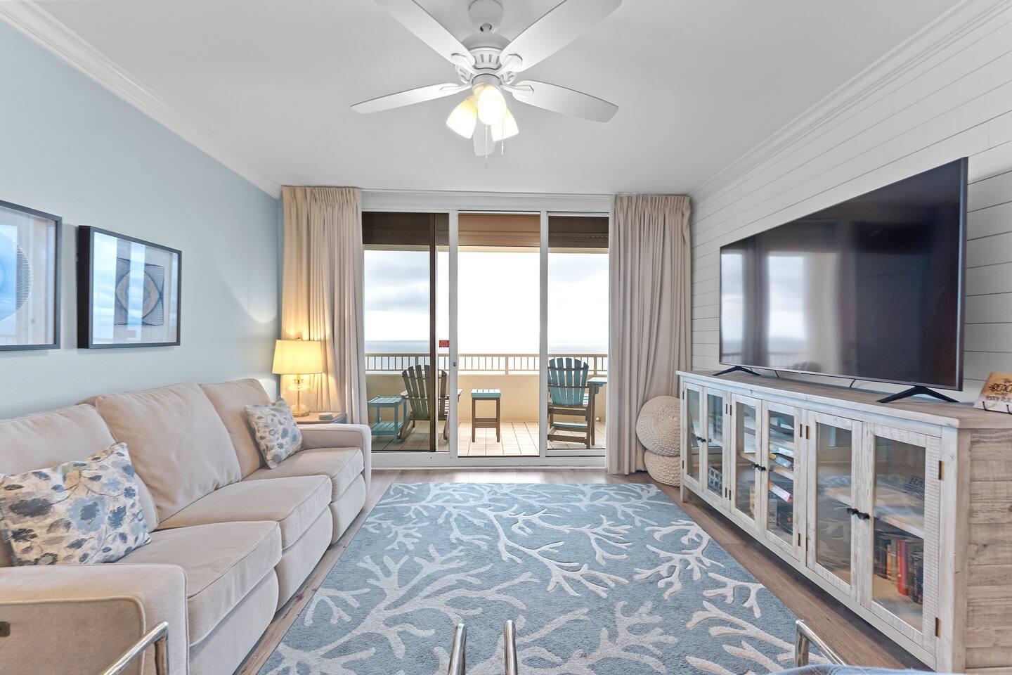 19th Floor - Beachfront Condo @ The Beach Club!
