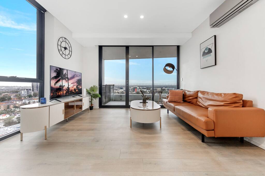 Skyline Views 2BR + 1 Study in Liverpool with Pool