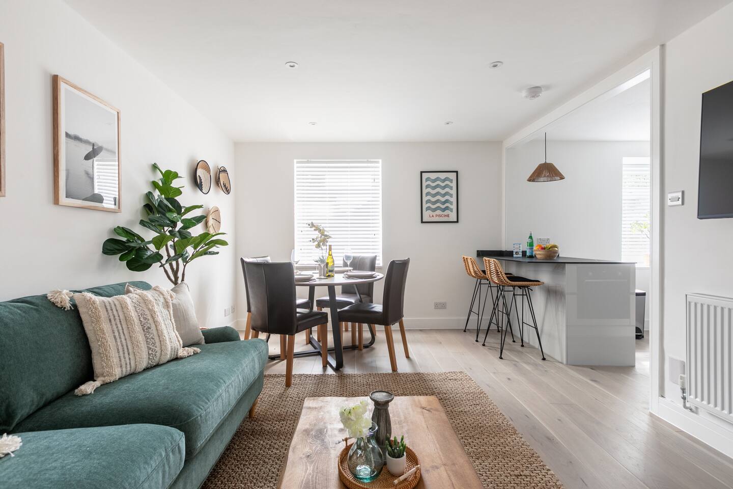 Stylish apartment private parking