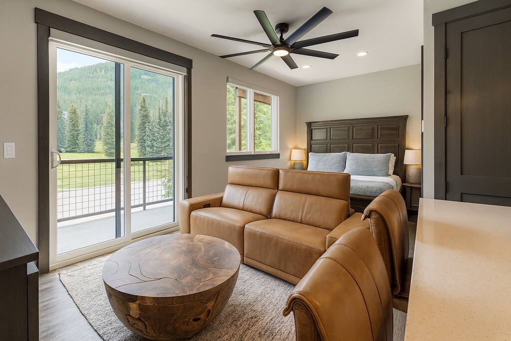NEW Chic Studio Across from Purgatory Ski Resort