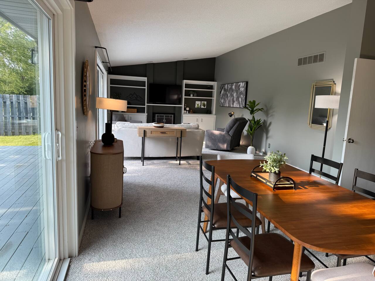 New Central 3 Bd 3 Bth w/Garage