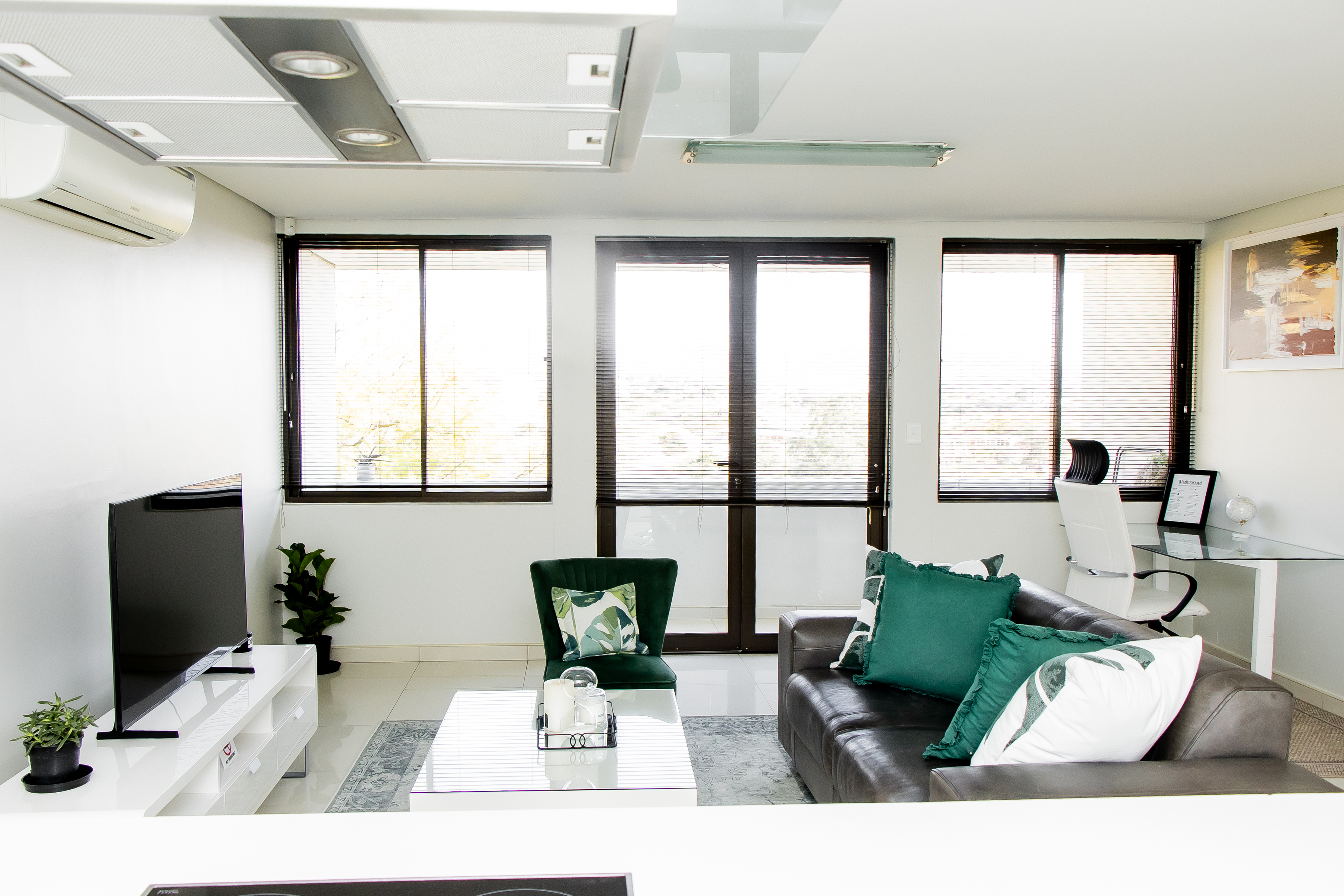 NDA Modern Stays - City Center Executive 1BR