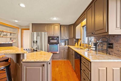 VIEWS~Black Bear 5BR Hot Tub~Fire Pit~ Game Room photo 6