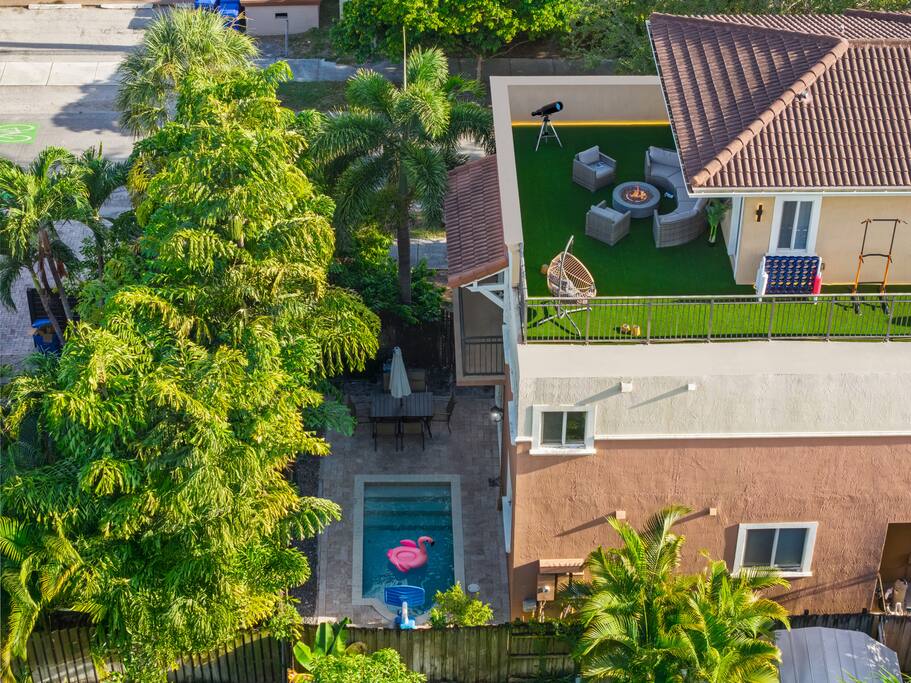 3 Story Pool Home | Private Rooftop & Sunset