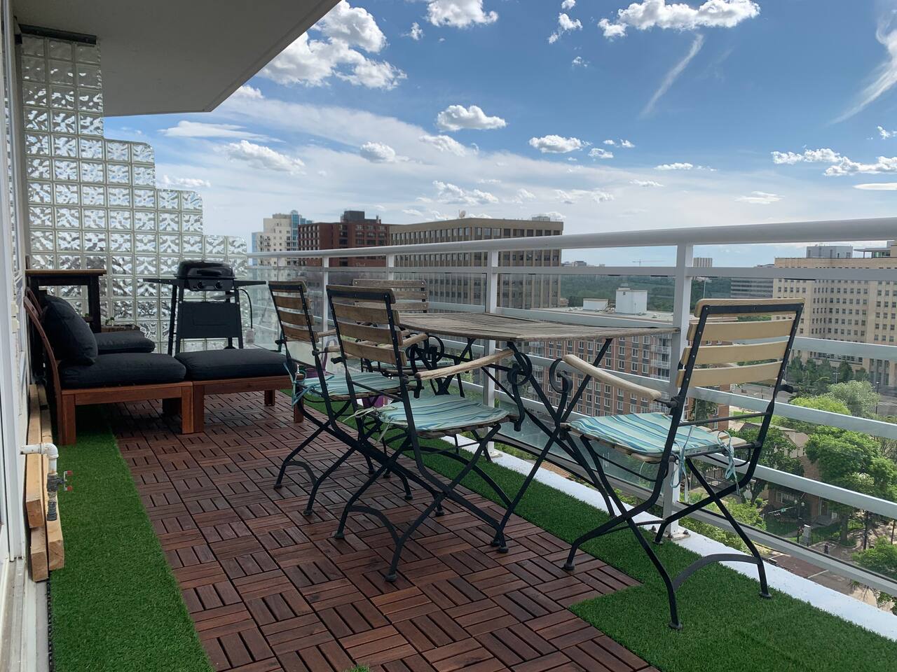 Sub Penthouse | Balcony | Parking | Gym | 940 Mbps